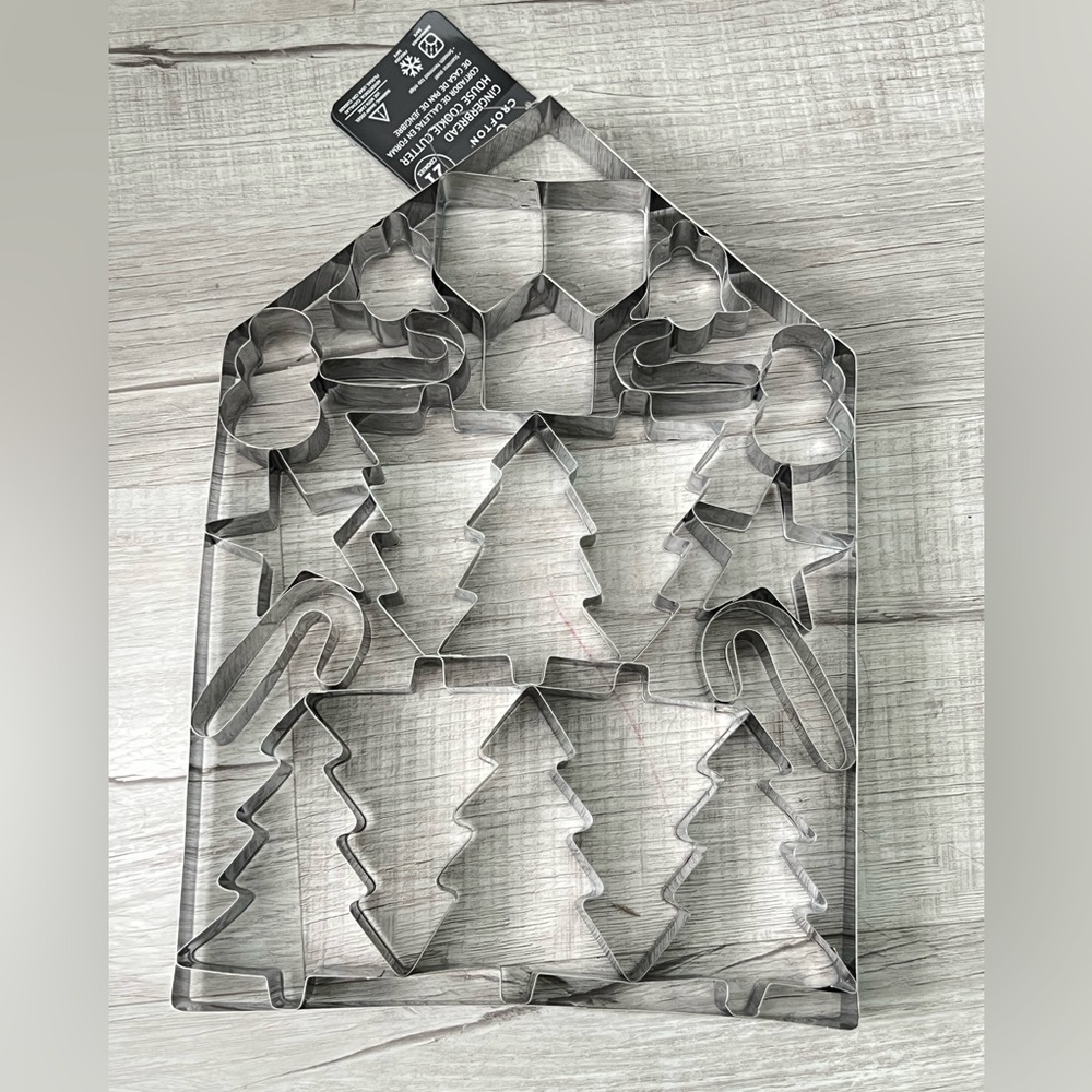 Crofton Gingerbread House Stainless Steel 21 Holiday Cookie Cutter New w/tags